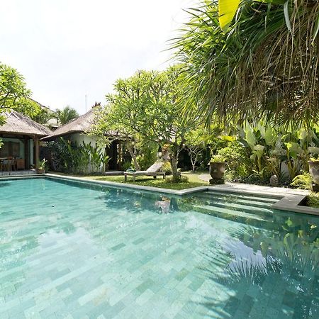 Bali Villa Aja Seminyak Esterno foto